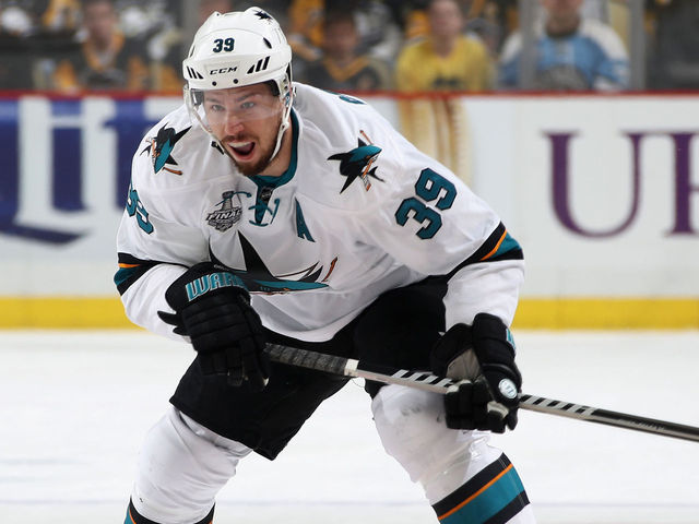 Couture extends playoff scoring lead
