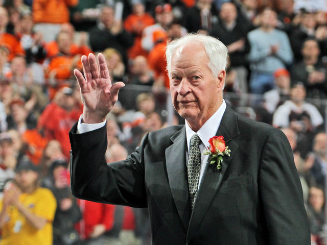 Hockey world reacts to Gordie Howe's death