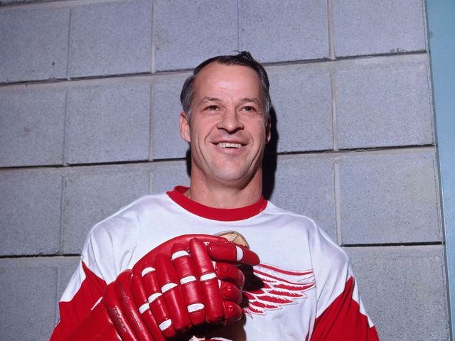 Gordie Howe dies at 88