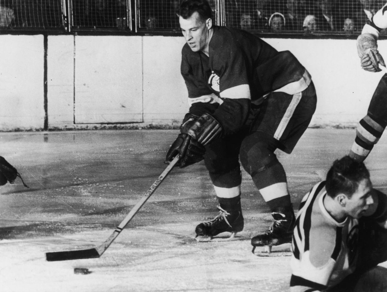 When Gordie Howe came back to skate (and win) with his sons