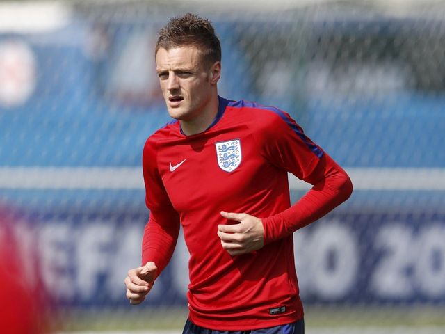 Report: Hodgson dumps Vardy from England opener