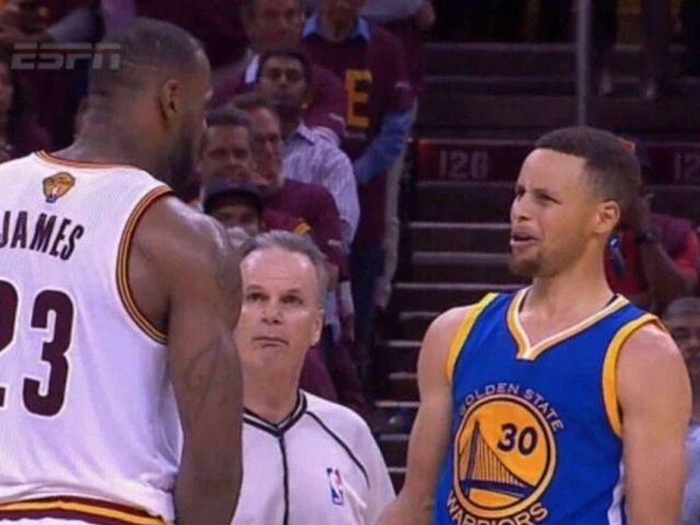 LeBron, Curry yap at each other late in Game 4