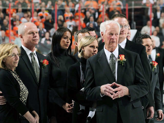 Gordie Howe's family opens visitation and funeral to public