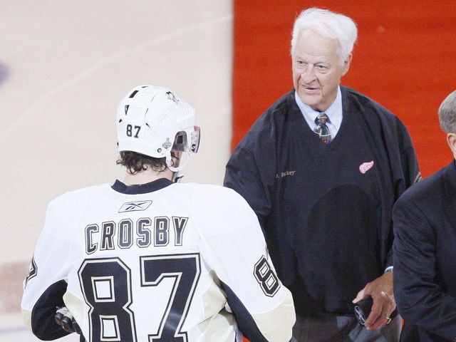 Crosby: 'When you think of hockey, you think of Gordie Howe'