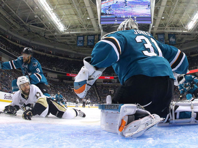 Watch: Martin Jones denies Bonino with toe ... again