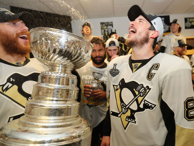 Watch: Penguins sing 'We Are The Champions' with Cuba Gooding Jr.