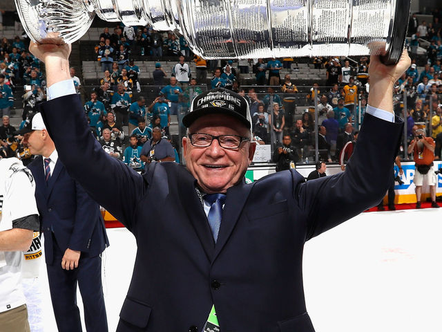 Penguins' Rutherford named General Manager of the Year