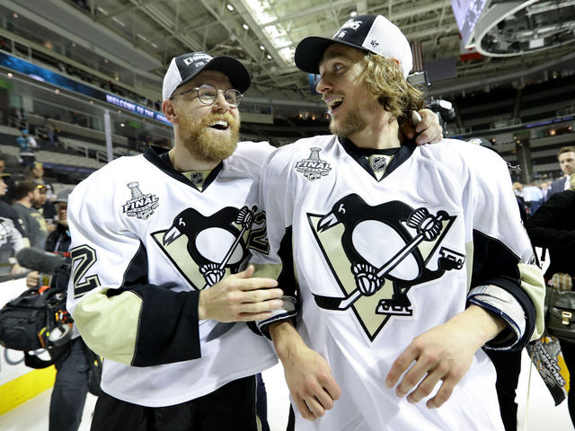 Penguins' Hagelin thanks Hornqvist for guidance in Pittsburgh