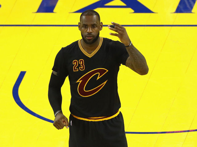 Cavs will wear black, sleeved jerseys in Game 7