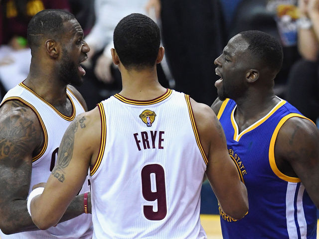 Report: Cavaliers pushed NBA to suspend Draymond for 2 games