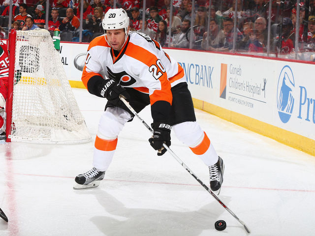 Flyers buy out Umberger