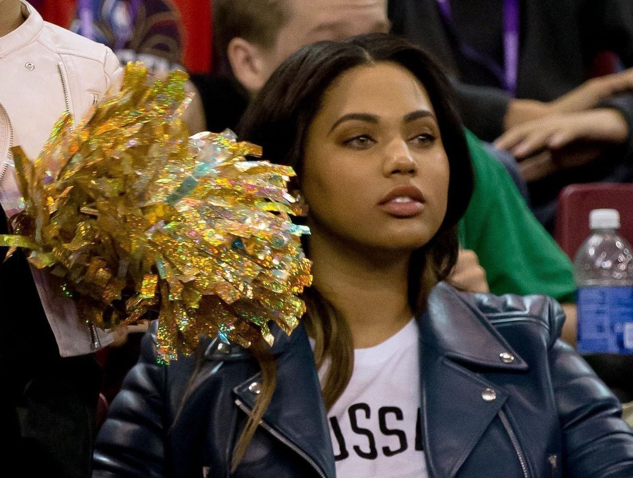 Watch: Ayesha Curry balls out in China, drills 3-pointer | theScore.com