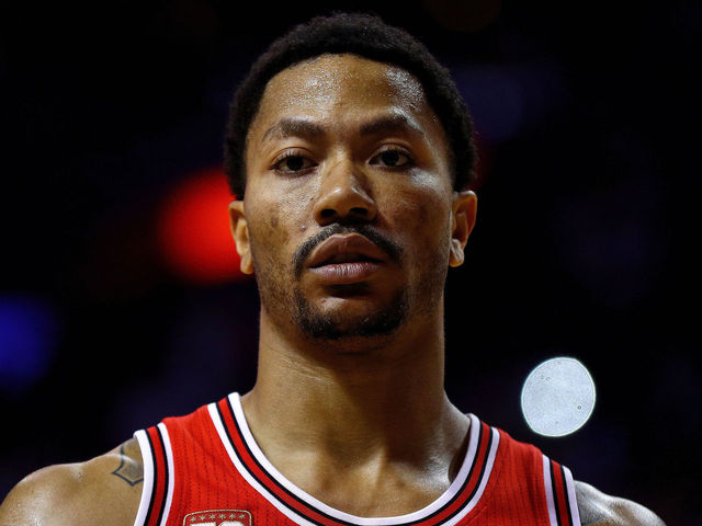 Report: Knicks have discussed trading for Derrick Rose
