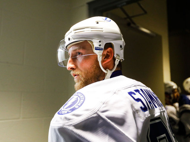 Report: Stamkos to miss 4-6 months with torn meniscus
