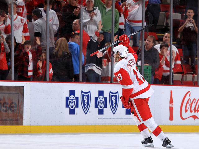 Red Wings GM 'not overly optimistic' about trading Datsyuk's contract