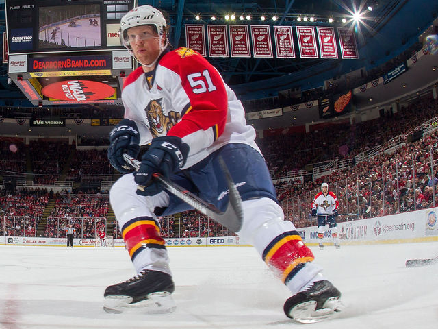 Panthers not close to re-signing Campbell; negotiating with Yandle