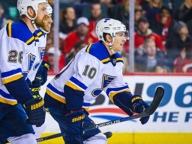 Blues sign Upshall to 1-year extension