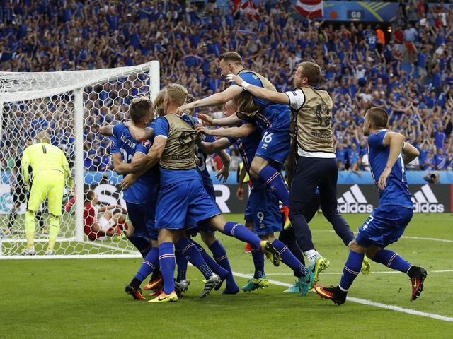 Iceland's last-ditch defeat of Austria confirms historic leap into last 16