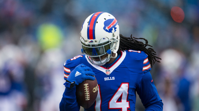 Rams add 'special receiver' in trade for Watkins