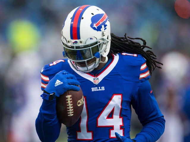 Rams add 'special receiver' in trade for Watkins