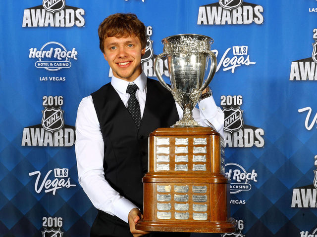 Blackhawks' Panarin wins Calder Trophy