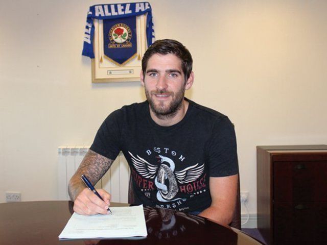 Ex-Sunderland flop Graham makes Blackburn switch