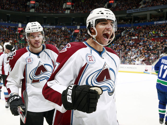Avalanche re-sign Andreas Martinsen to 1-year deal