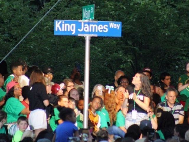 Akron renames street 'King James Way' to honor LeBron