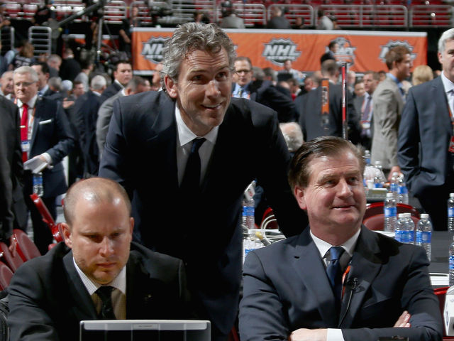 Canucks take to Twitter for draft help