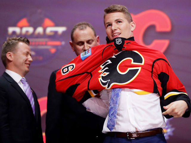 1st-rounder Tkachuk to start season with Flames