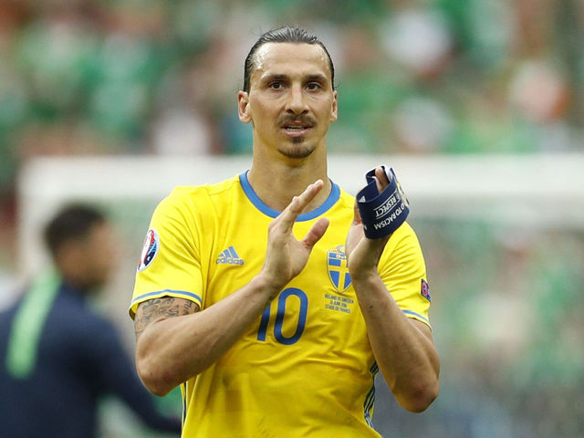 Report: Manchester United closing in on Ibrahimovic, Mkhitaryan