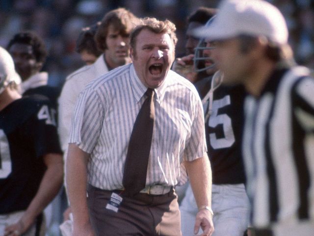 Raiders' Del Rio 'would love to honor' John Madden with sideline suit