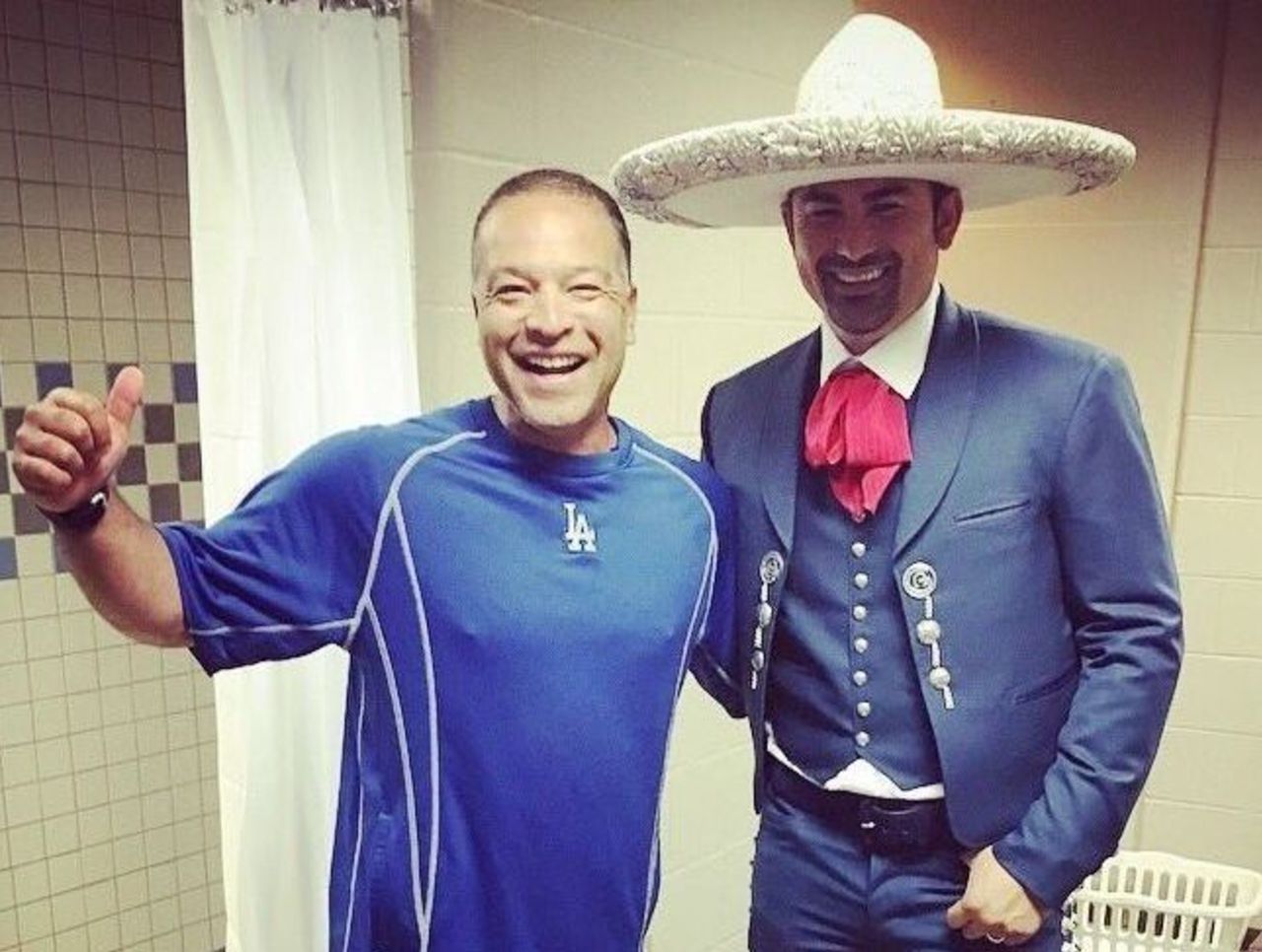 Gonzalez wears charro suit to Dodgers clubhouse - ESPN - OneNacion