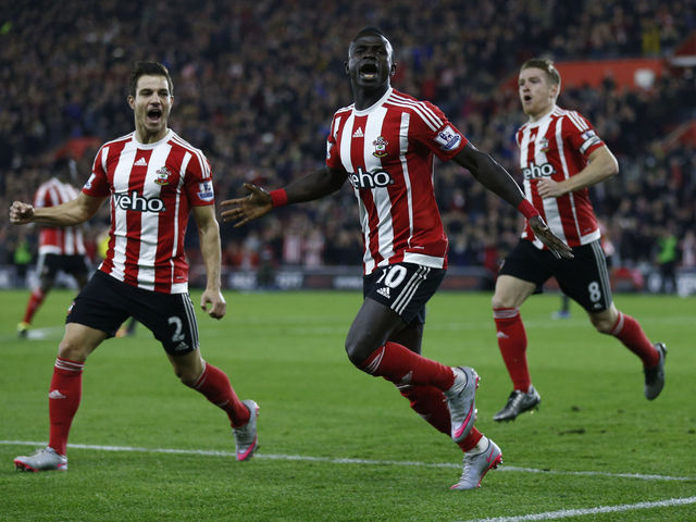 Liverpool signs Mane from Southampton to long-term deal