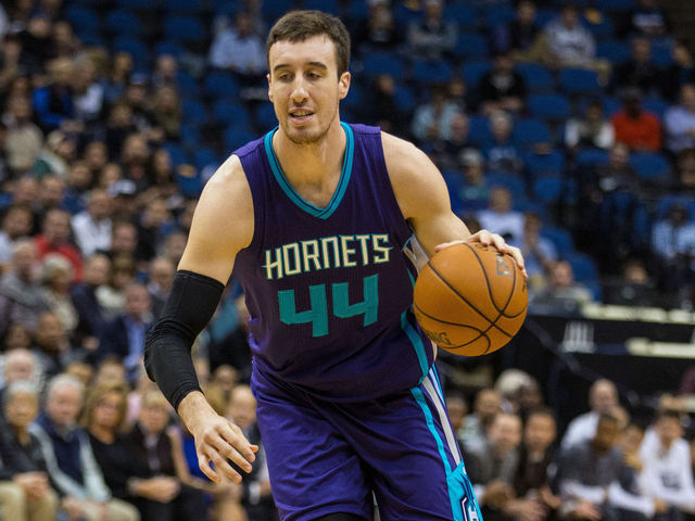 Watch: Kaminsky air-balls potential game-winner