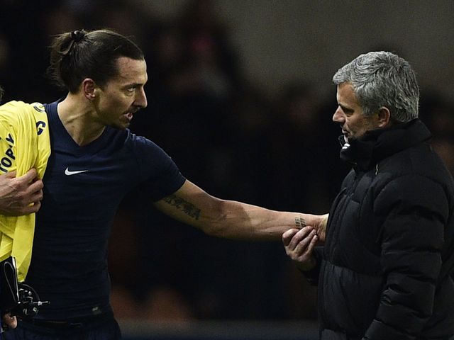 Ibrahimovic announces Manchester United move on social media