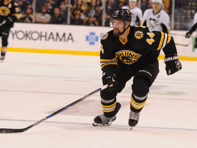 Bruins buy out final 2 years of Seidenberg's contract