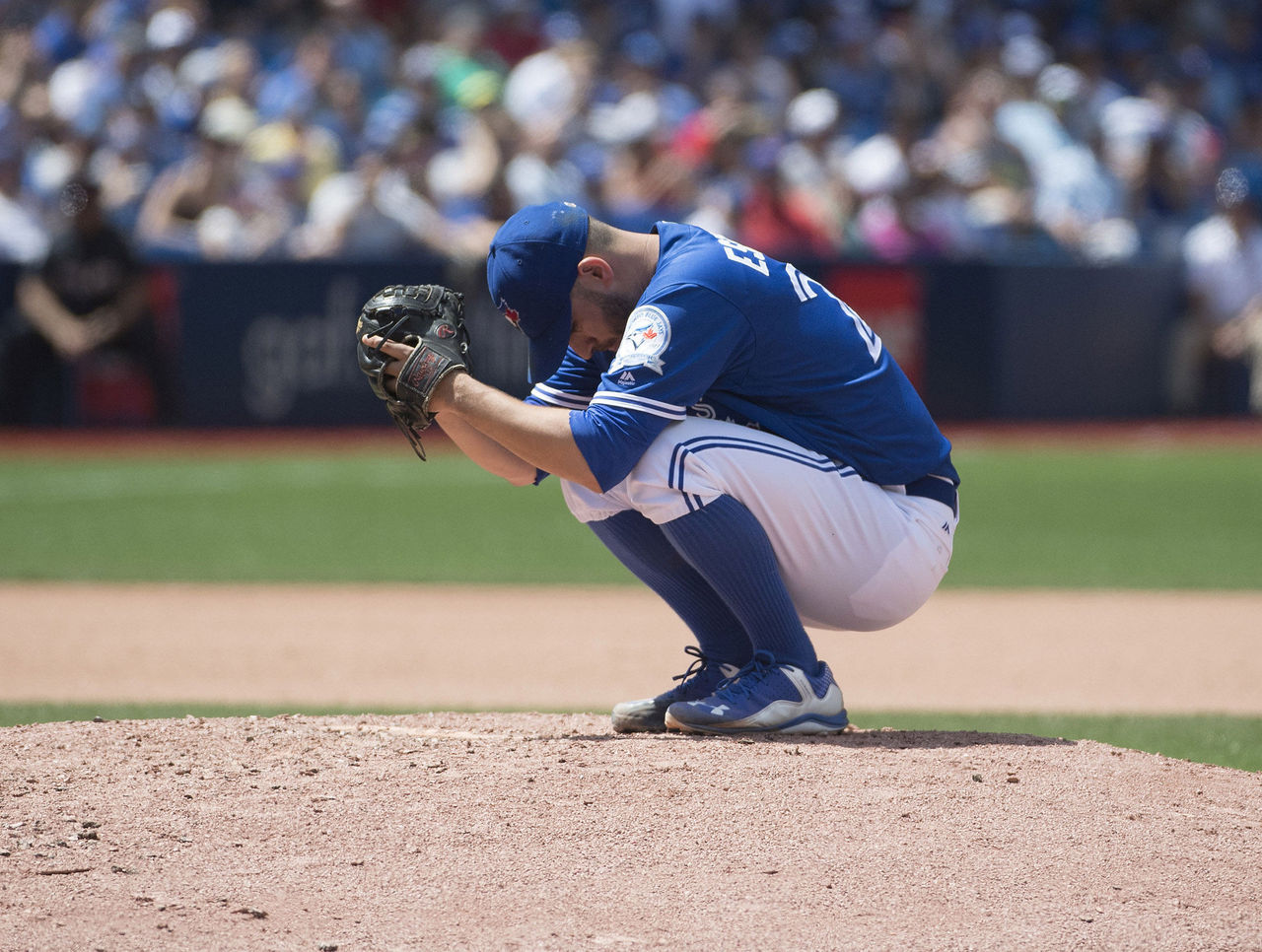 Blue Jays' Marco Estrada earns 1st win since May