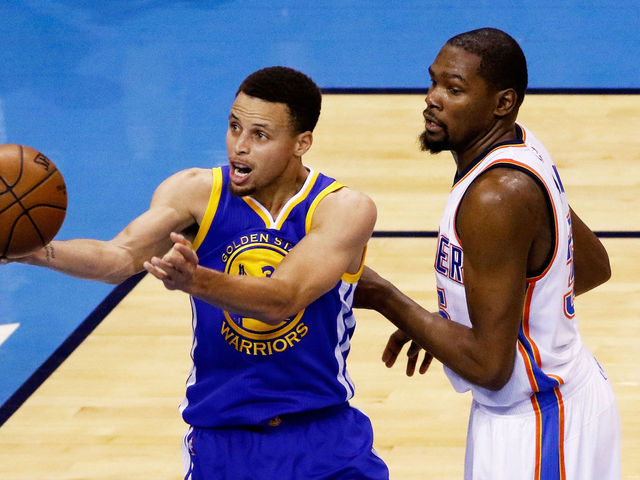 Durant makes Warriors overwhelming title favorite in updated betting odds