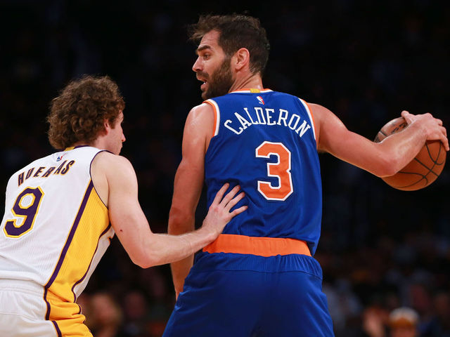 Lakers acquire Calderon in trade with Bulls