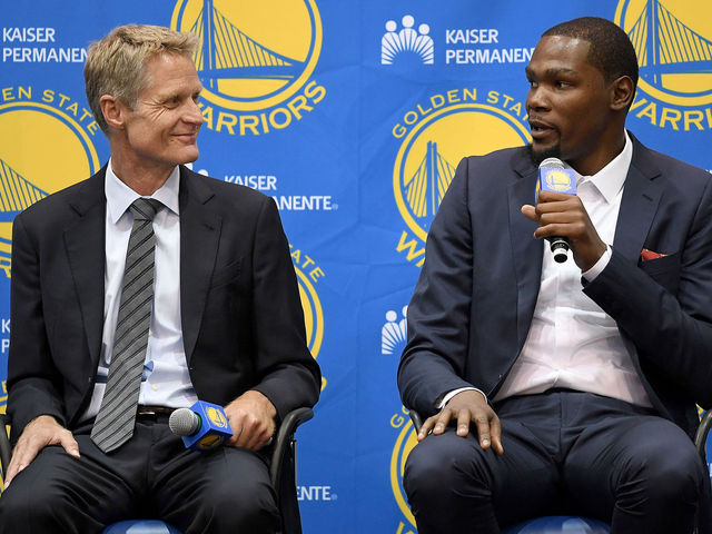 Durant has no plans to opt out of Warriors deal