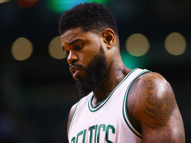 Report: 76ers, Amir Johnson agree to 1-year, $11M deal