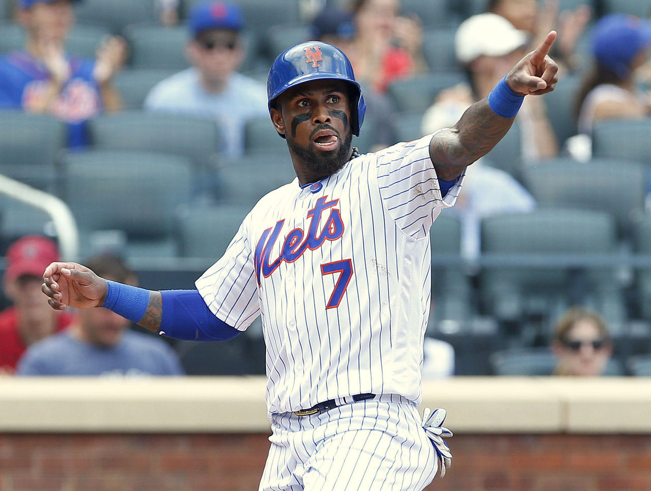 After domestic violence suspension, former Toronto Blue Jay Jose Reyes  rejoins New York Mets