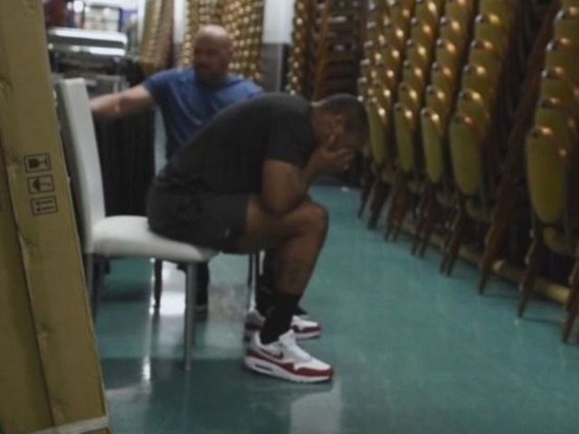 Watch: Cormier has emotional reaction to news of cancelled Jones fight