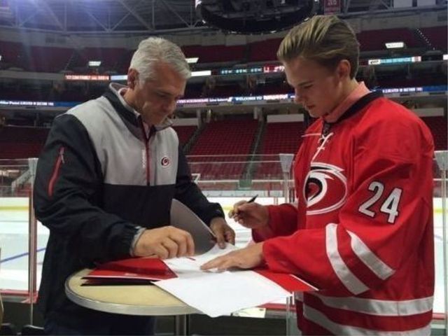 Hurricanes sign 1st-round picks Bean, Gauthier to entry-level deals