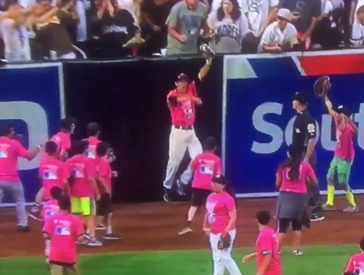 Outfield Ball Boy Leaps At Wall To Rob Frazier At Derby Thescore Com Outfield Ball Boy Leaps At Wall To Rob Frazier At Derby Thescore Com