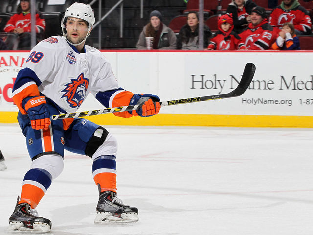 Lightning sign Conacher to 1-year, $575K contract