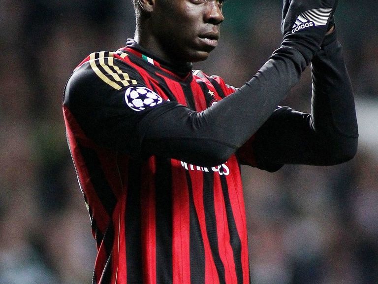 PHOTOS: Mario Balotelli wears boots covered with newspaper headlines ...