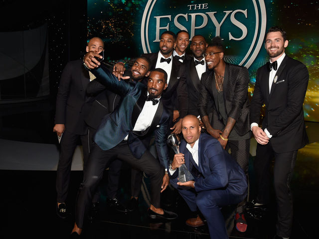 Watch: Cavaliers win ESPY award for Best Team
