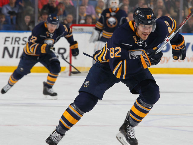 Sabres sign Marcus Foligno to 1-year extension